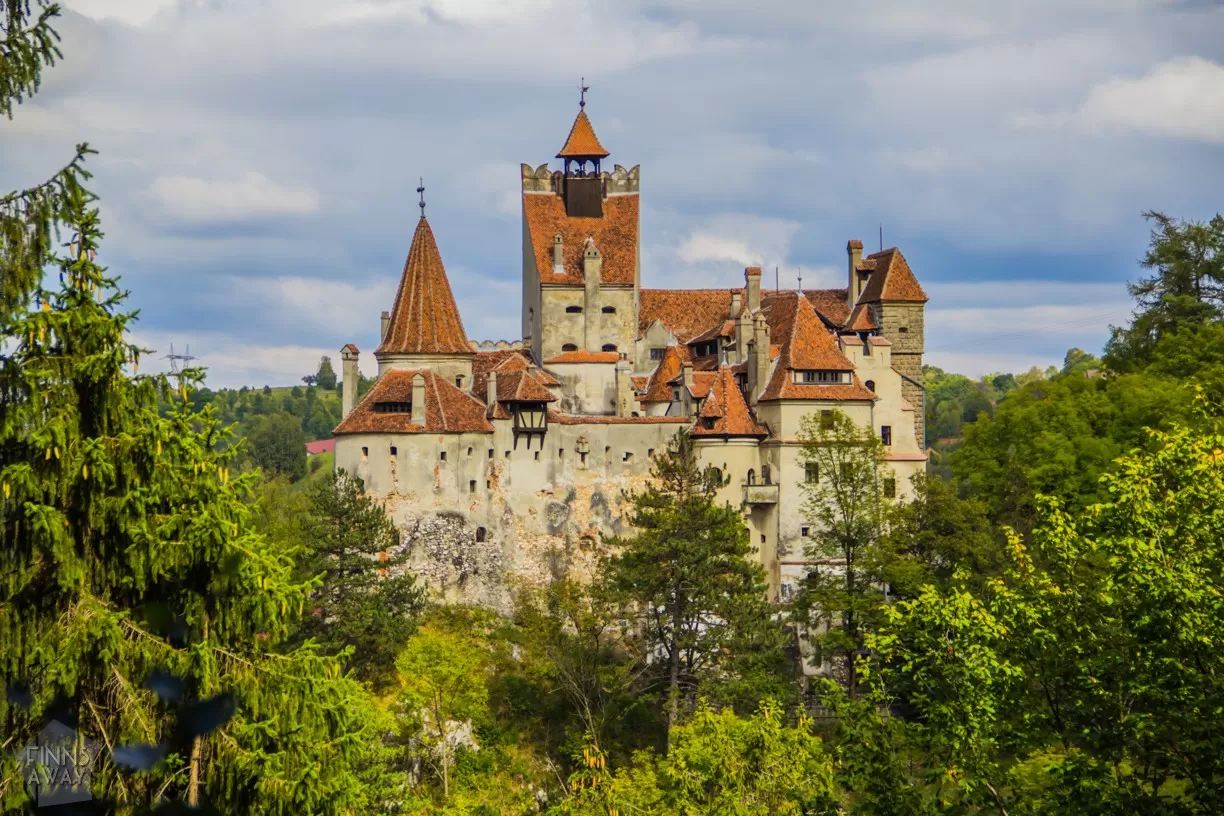 InTravel - Syyskuu 2017 osa 2: Romanian Brasov ja tutustuminen Moldovaan Branin linna Romaniassa | InTravel blogi