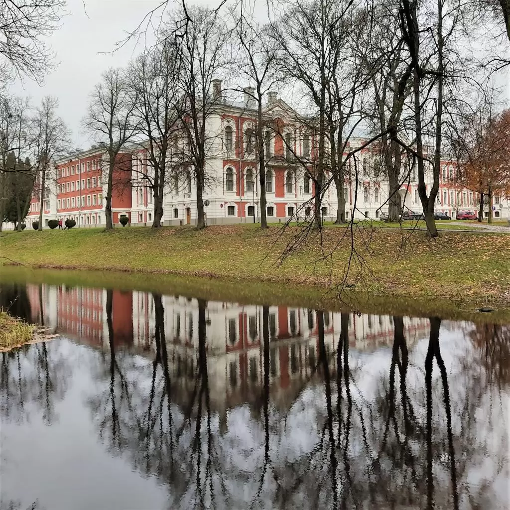 Jelgavan palatsi | Linnoja Latviassa | InTravel blogi