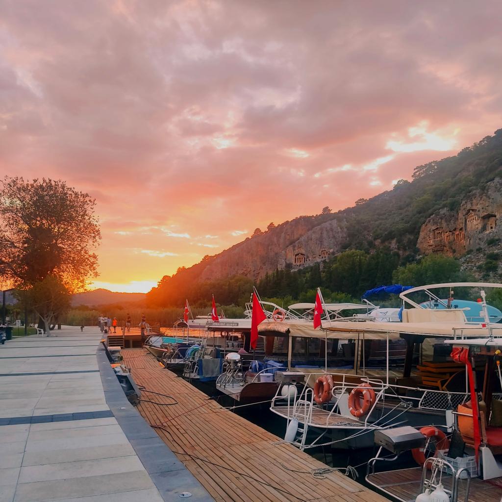 Auringonlasku Dalyanissa | Road trip Turkissa: Rannikkomaisemia ja raunioita | InTravel