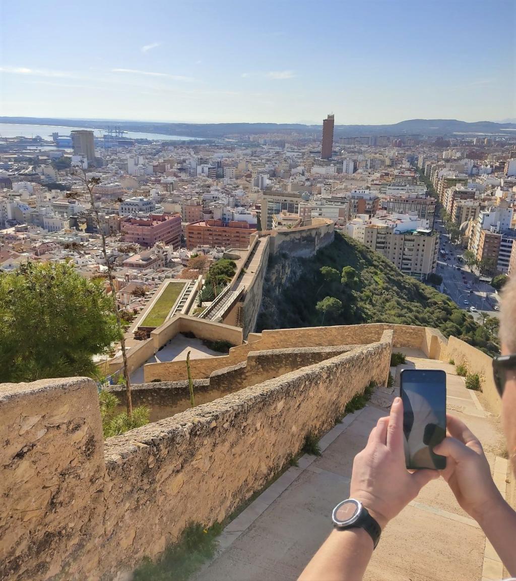 InTravel - Alicantea, appelsiinilehtoja ja koiranvahtihommia Alicante | Reissupäiväkirjaa Alicantesta ja Valenciasta | InTravel blogi