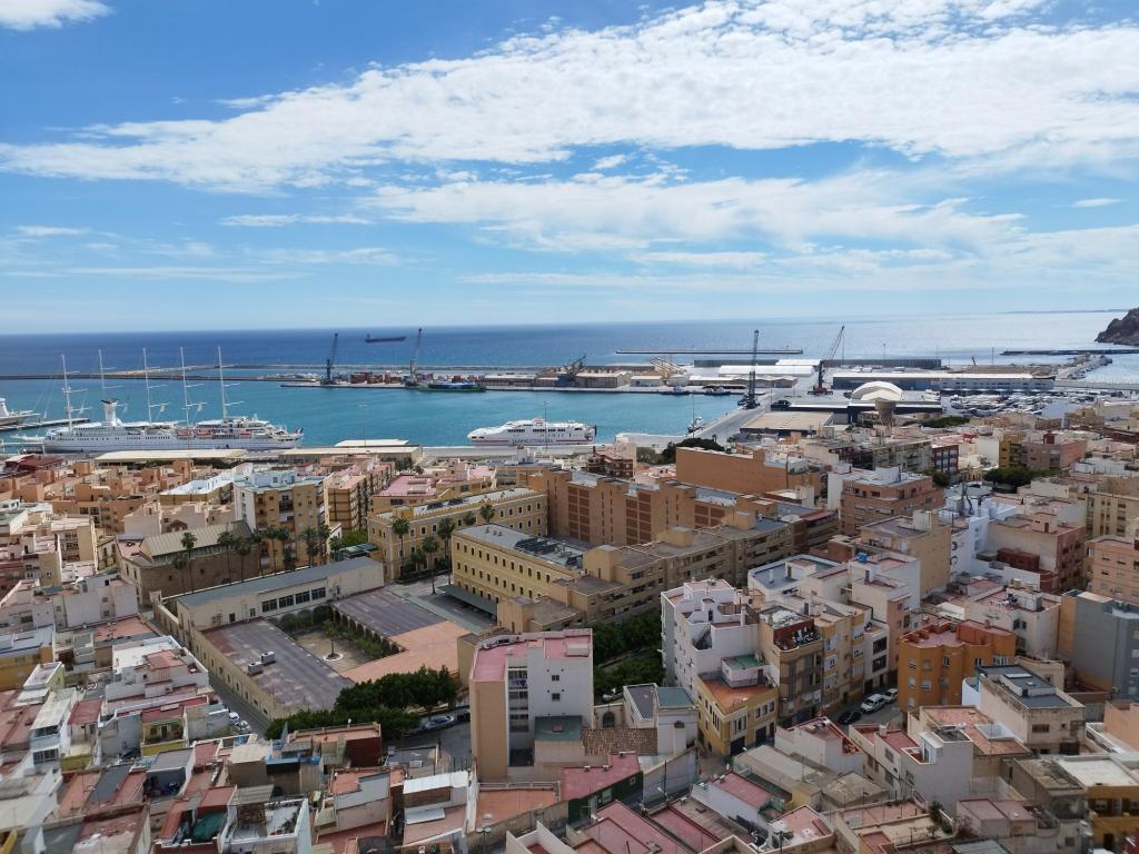 InTravel - Espanjasta Portugalin Elvasiin upean Córdoban kautta Almeria, maisema linnoitukselta | Road trip Espanjasta Portugaliin | InTravel