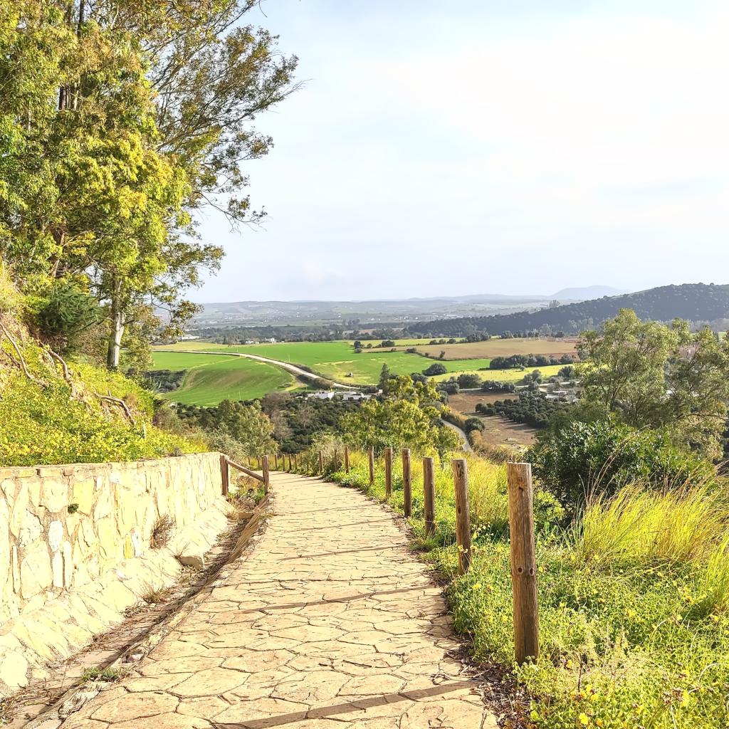 InTravel - Andalusian aarteita: Road trip valkoisissa kaupungeissa ja surffikylissä Maisema Arcos de la Fronterassa | Andalusia, Espanja | InTravel