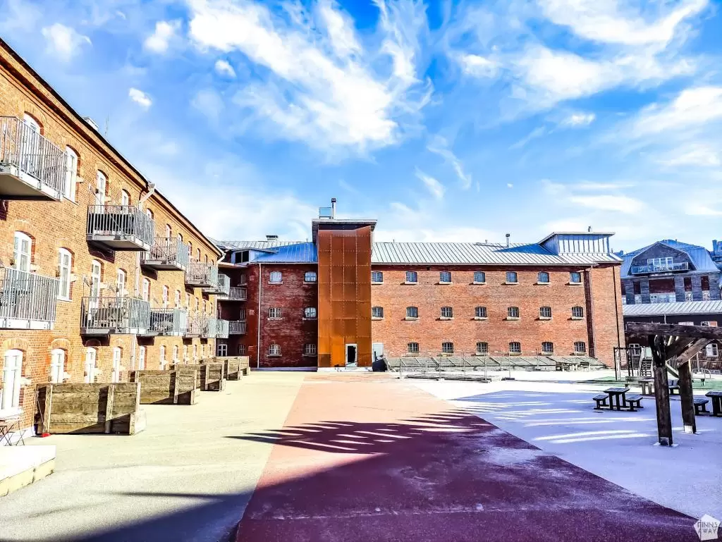 Asuinpiha uudistuneessa Kakolassa | Kakolanmäki, Hotel Kakola ja Turun linna | InTravel blogi