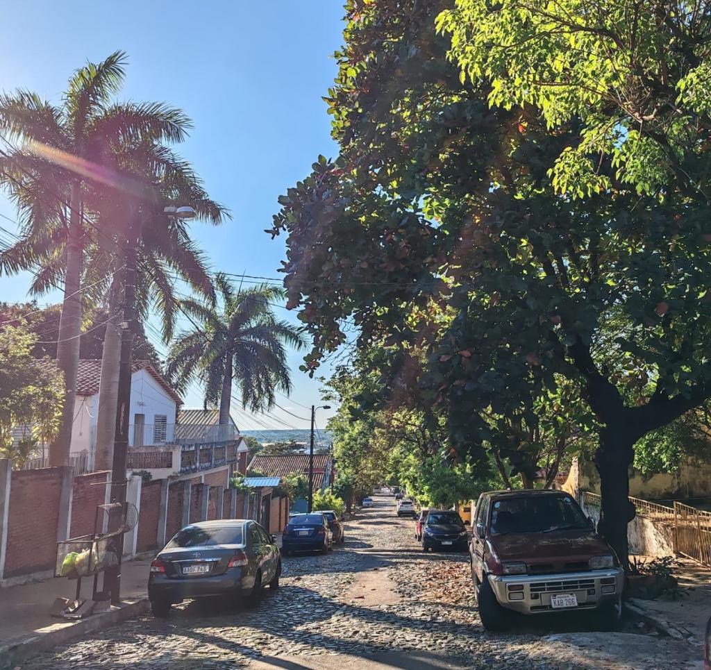 Street view in San Antonio, Asunción | Paraguay | InTravel matkablogi