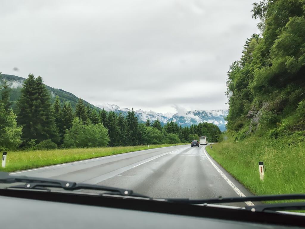 Pilvisiä Alppimaisemia Itävallassa | InTravel