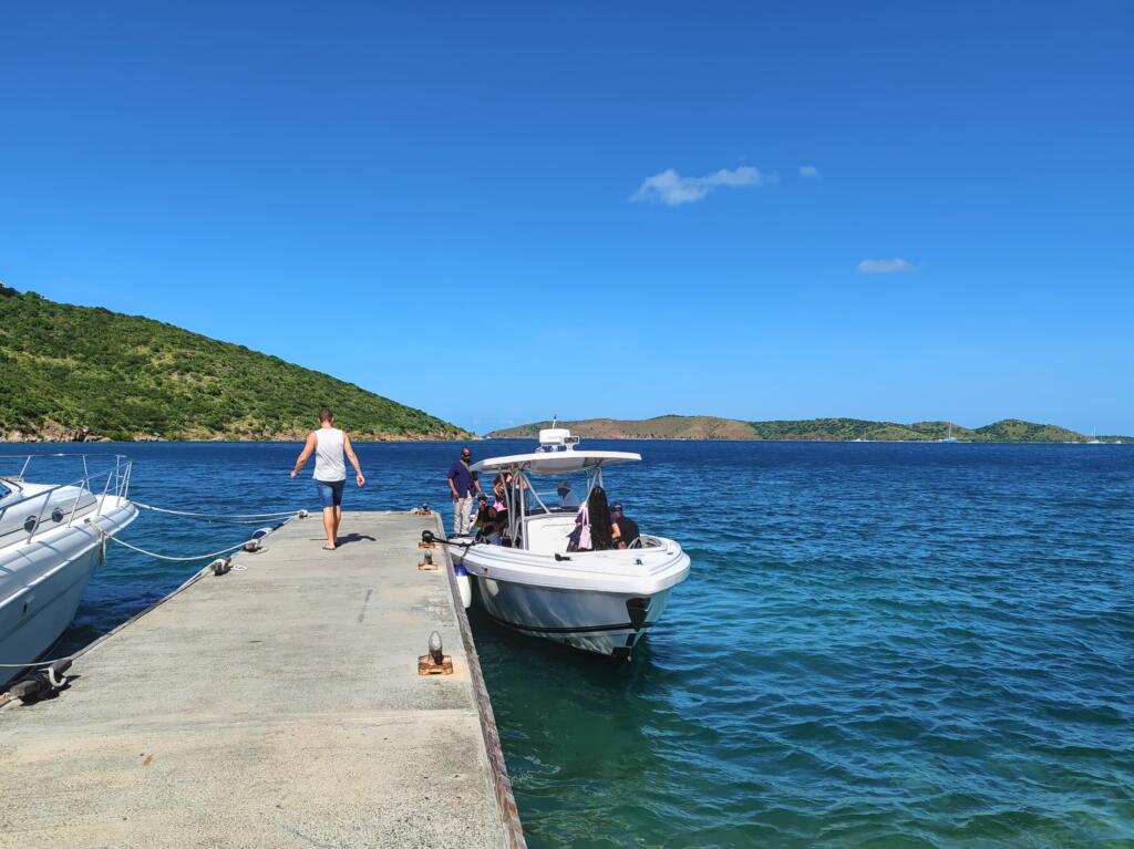 InTravel - Koiravahtihommia ja upeita rantoja Virgin Gordalla, Brittiläisillä Neitsytsaarilla Gun Greek | Upeiden rantojen Virgin Gorda Brittiläisillä Neitsytsaarilla | InTravel blogi