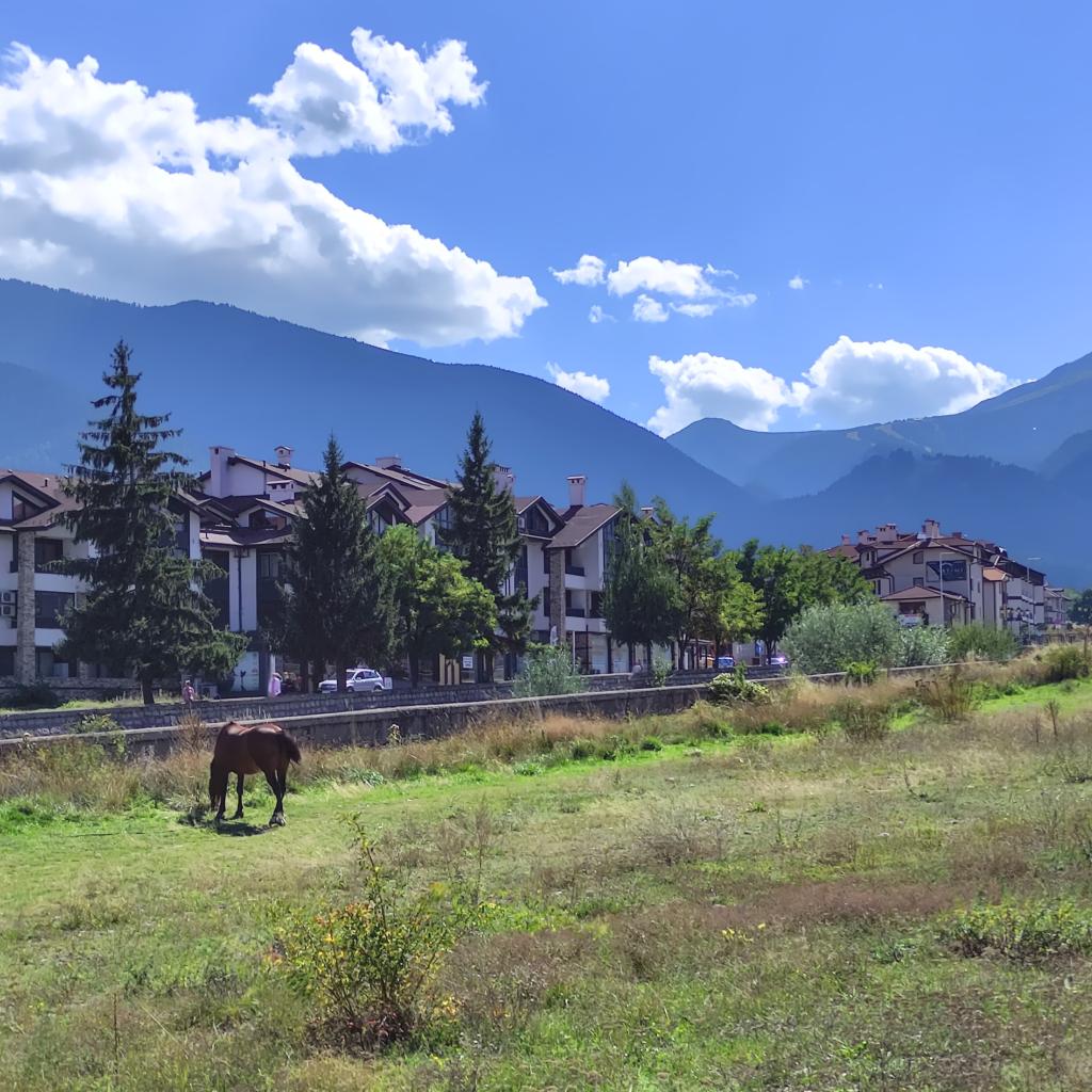 InTravel - Bulgarian helmiä; vuoristokylä Bansko ja historiallinen Plovdiv Vuoristomaisema Banskossa | Bansko, Bulgaria | InTravel blogi