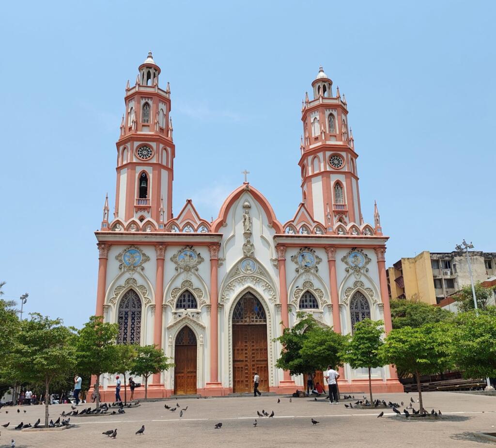 InTravel - Seikkailu Kolumbiassa vei suurkaupungeista rantakohteisiin Church of San Nicolas de Tolentino, Baranquilla | Kolumbia | InTravel blogi