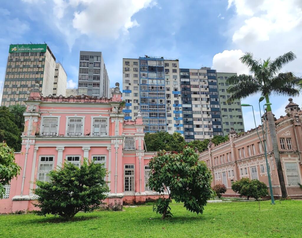 InTravel - Kaupunkikulttuuria, historiaa ja rantoja Brasilian Belémissä, Reficessa ja Salvadorissa Arkkitehtuuria Belémissa | Brasilian Belém, Refice ja Salvador | InTravel blogi