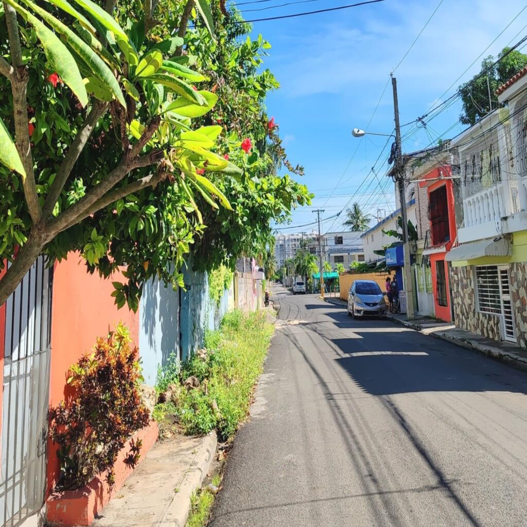 InTravel - Dominikaaninen tasavalta; Boca Chica, Las Terrenas ja Samana Kylänraitti Boca Chicassa | Dominikaaninen tasavalta; Boca Chica ja Samanan niemimaa | InTravel blogi