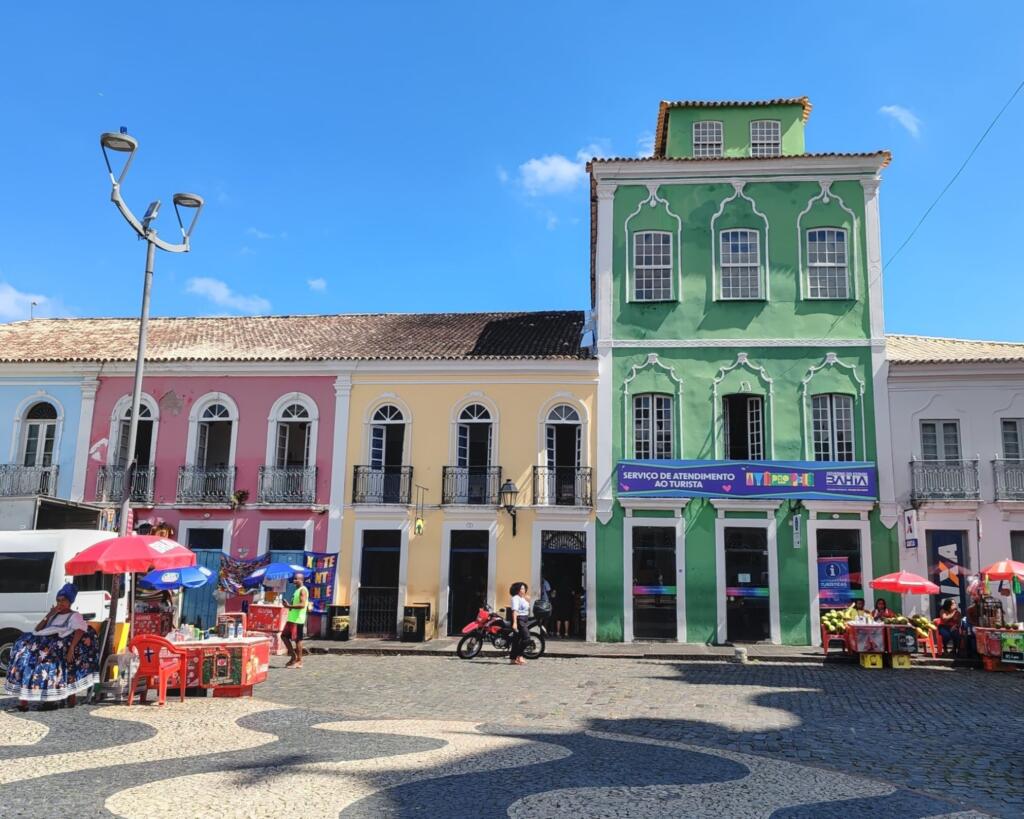 InTravel - Kaupunkikulttuuria, historiaa ja rantoja Brasilian Belémissä, Reficessa ja Salvadorissa Largo Terreiro de Jesus aukio, Salvador | Brasilian Belém, Refice ja Salvador | InTravel blogi