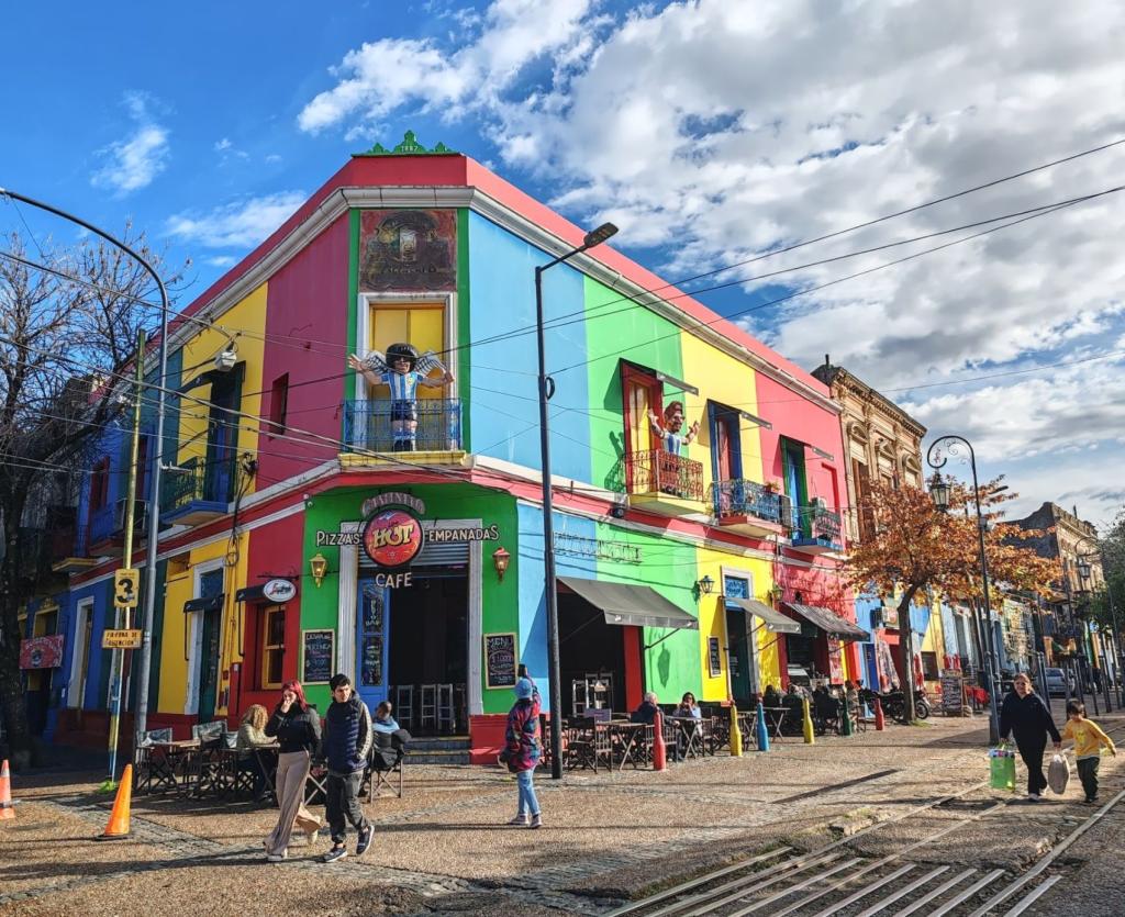 Värikäs rakennus La Bocassa | Buenos Aires, Argentiinan viehättävä pääkaupunki | InTravel blogi