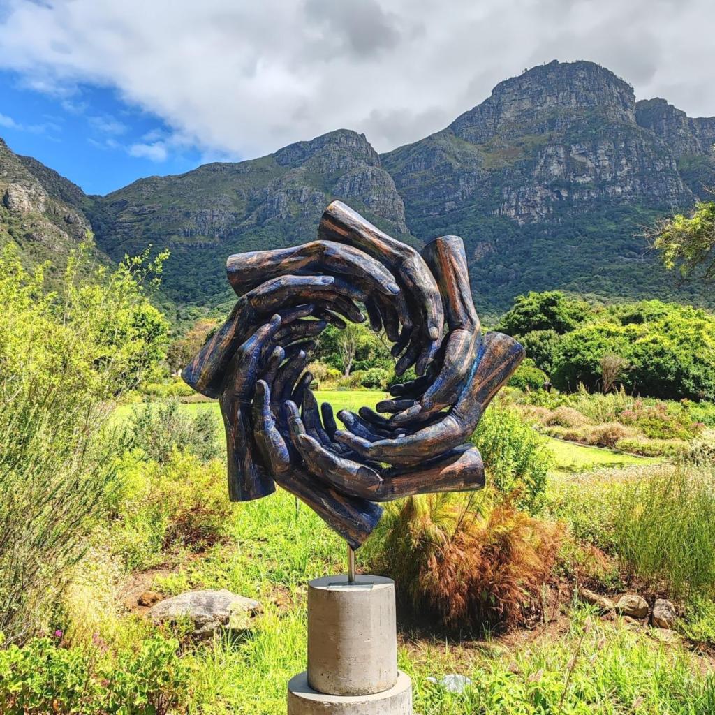 Veistos Kirstenboschin kasvitieteellisessa puutarhassa | Kapkaupunki on Etelä-Afrikan kaunein kaupunkikohde | InTravel blogi