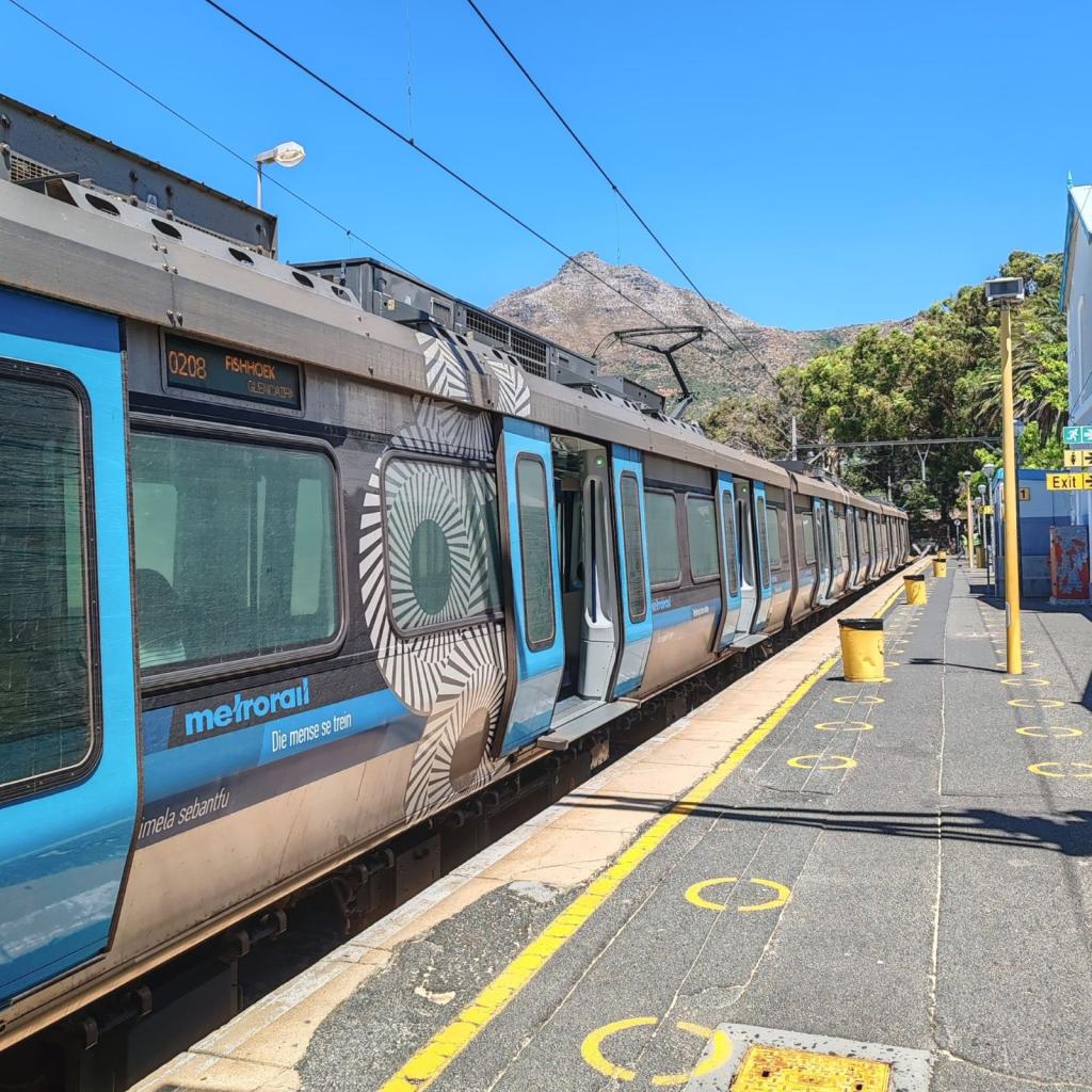 Metrorail-juna | Kapkaupunki on Etelä-Afrikan kaunein kaupunkikohde | InTravel blogi