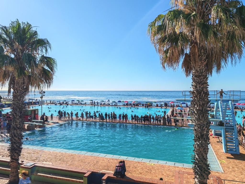 Ulkouimala Sea Pointissa | Kapkaupunki on Etelä-Afrikan kaunein kaupunkikohde | InTravel blogi