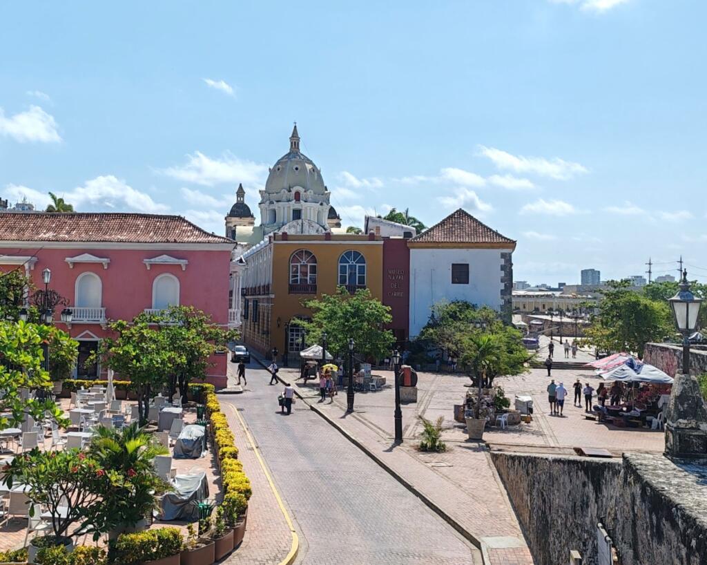 InTravel - Kolumbian ihastuttava Cartagena on täynnä värejä ja siirtomaa-ajan historiaa Maisema Cartagenan historiallisessa keskustassa | Kolumbia | InTravel blogi