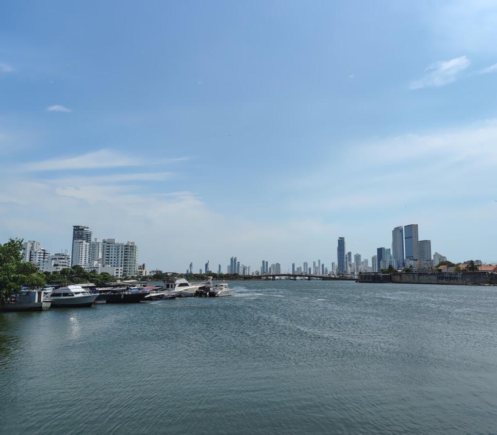 InTravel - Kolumbian ihastuttava Cartagena on täynnä värejä ja siirtomaa-ajan historiaa Maisema kohti Bocagrandea | Ihastuttava Cartagena, Kolumbia | InTravel blogi