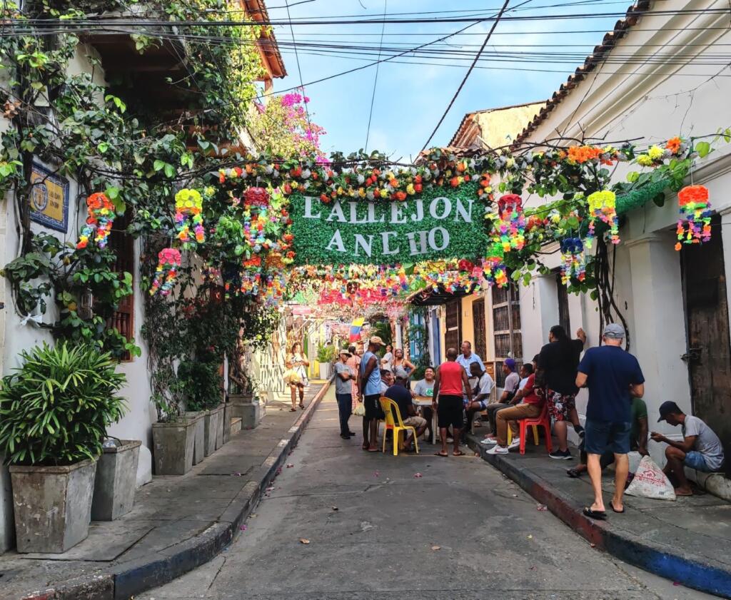 InTravel - Kolumbian ihastuttava Cartagena on täynnä värejä ja siirtomaa-ajan historiaa Getsemanin kaduilla | Ihastuttava Cartagena, Kolumbia | InTravel blogi