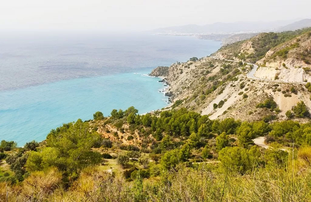 InTravel - Hurmaava Frigiliana, suosittu Nerja ja paluu Velez-Rubioon Cliffs of Maro-Cerro Gordo | Andalusia, Spain