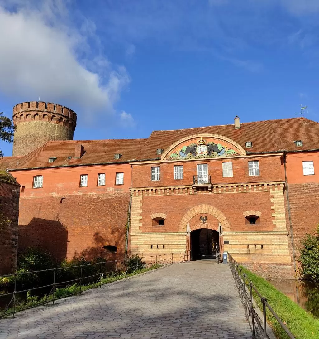 InTravel - Nähtävyyksiä, taidetta ja pienpanimoita Berliinissä Citadel Spandau linnoitus | Postikortteja Berliinistä | InTravel blogi