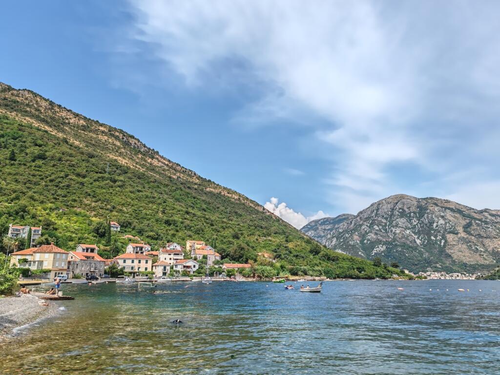 Kotorin lahti, Montenegro | road trip Balkanin maissa | Autolla Balkanilla | InTravel