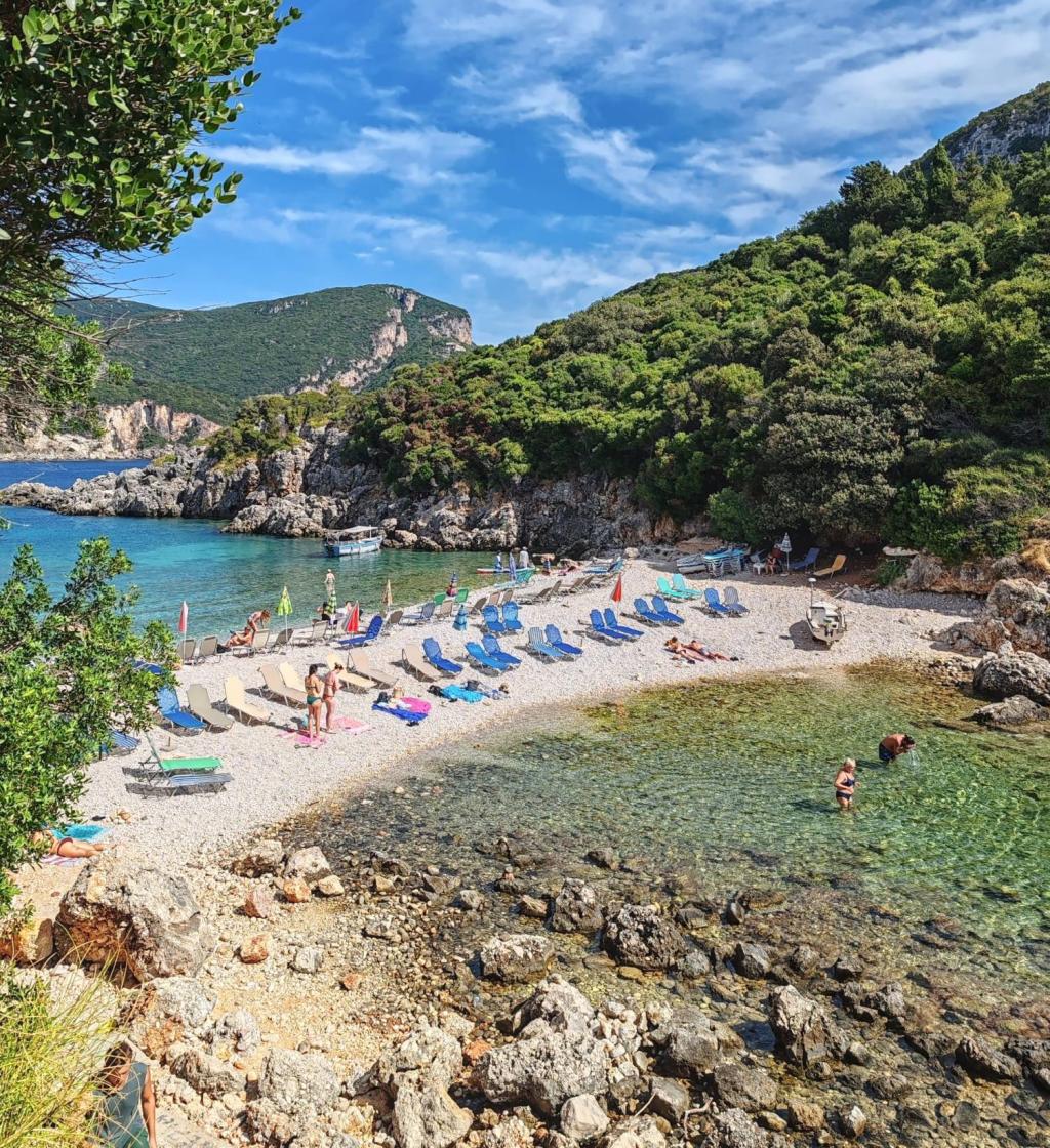 InTravel - Saaritunnelmaa Korfulla ja lemmikkivahtina Thessalonikissa Kreikassa Limni Beach, K Korfu | Autolla Euroopassa: Korfu ja Thessaloniki Kreikassa | InTravel