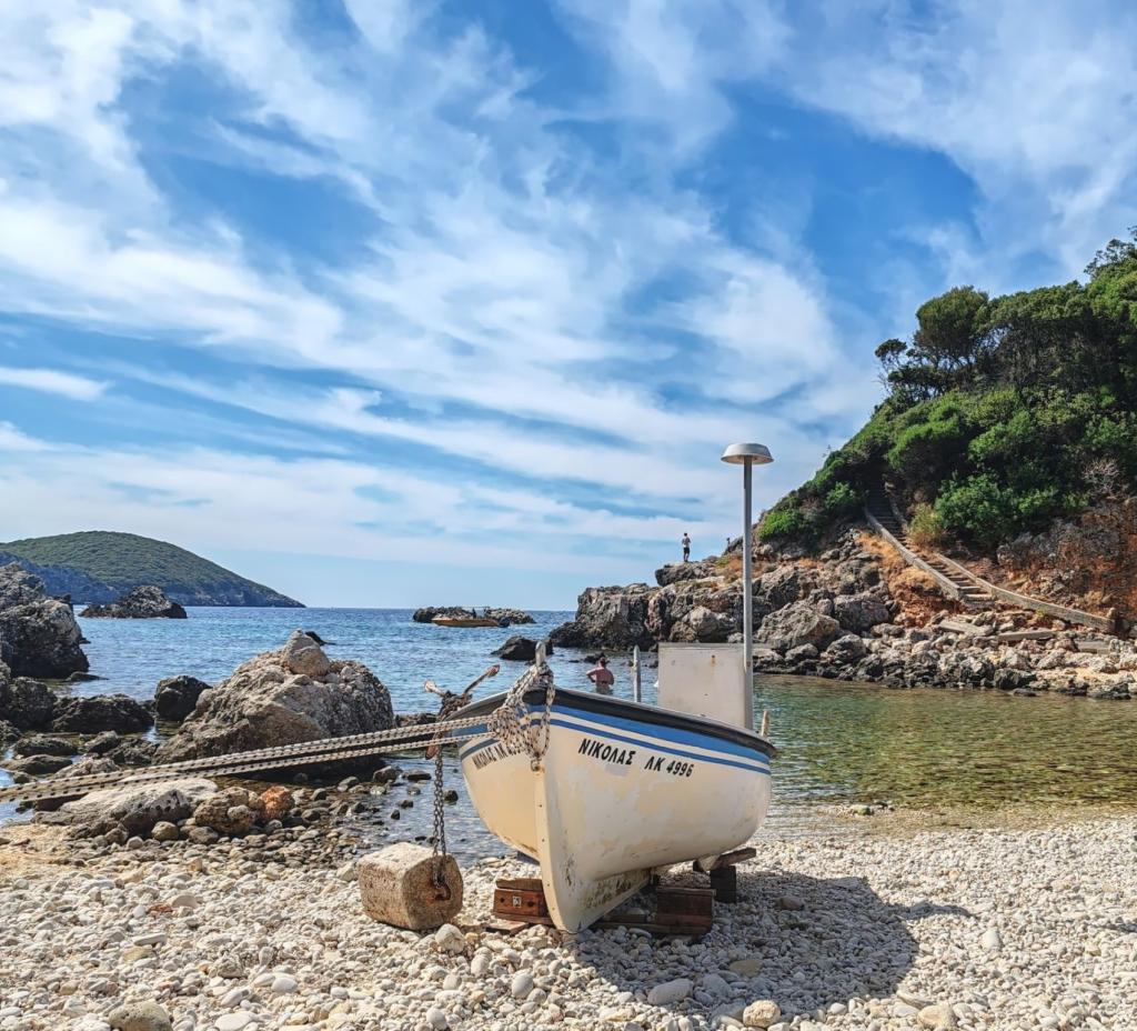 InTravel - Saaritunnelmaa Korfulla ja lemmikkivahtina Thessalonikissa Kreikassa Limni Beach, K Korfu | Autolla Euroopassa: Korfu ja Thessaloniki Kreikassa | InTravel