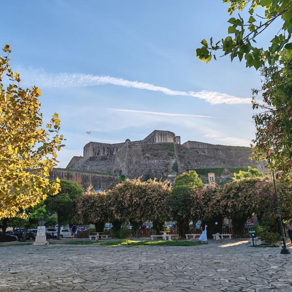InTravel - Saaritunnelmaa Korfulla ja lemmikkivahtina Thessalonikissa Kreikassa Korfun uudempi venetsialainen linnoitus | Autolla Euroopassa: Korfu ja Thessaloniki Kreikassa | InTravel