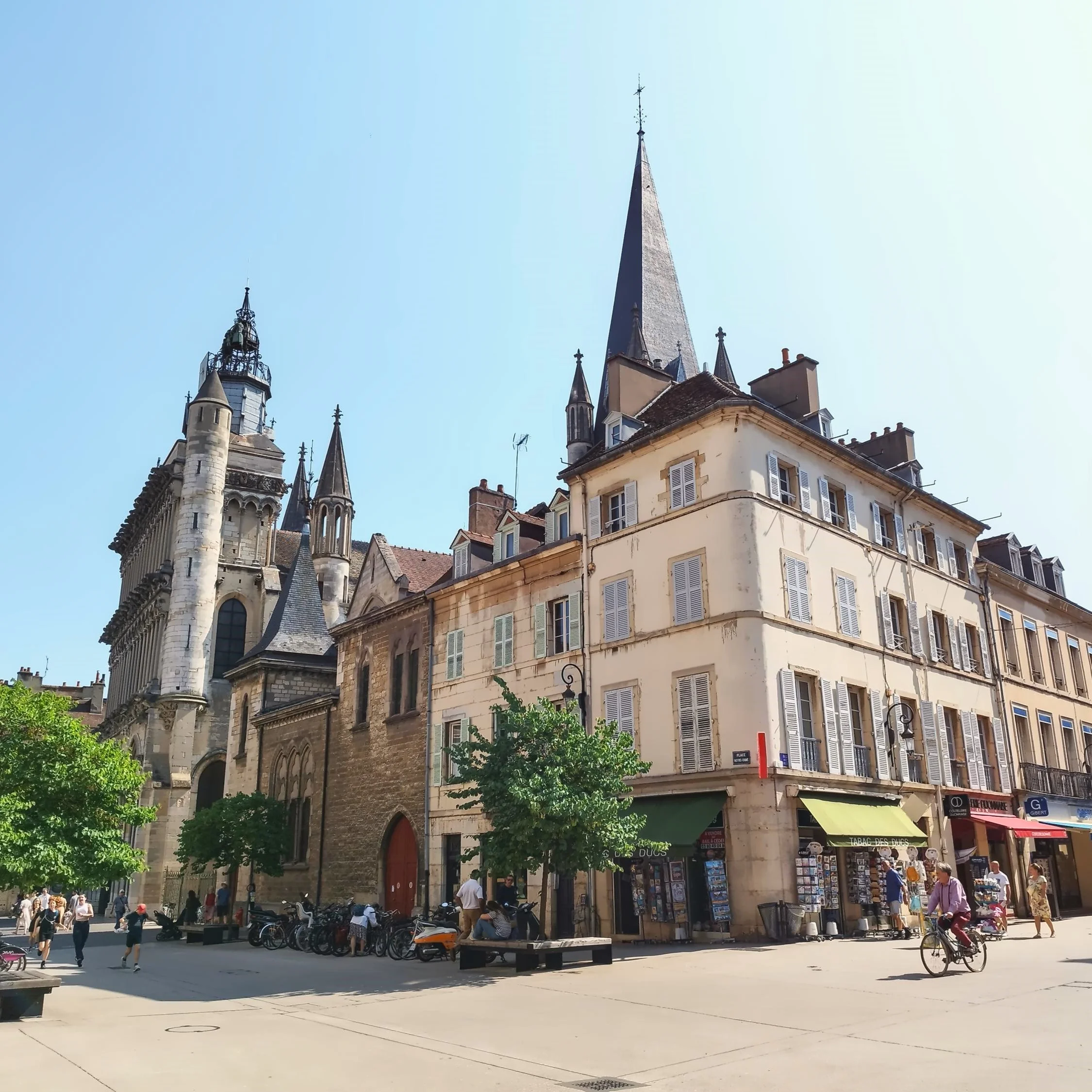 InTravel - Dijonin kautta Alsaceen ja halki Saksan kohti pohjoista View towards Notre-Dame Church in Dijon | Road trip halki Saksan ja Ranskan | InTravel