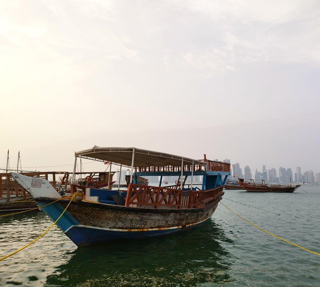 Traditional boat in Old Doha, Qatar | Dohan stopoverin kautta Nairobiin | InTravel blogi