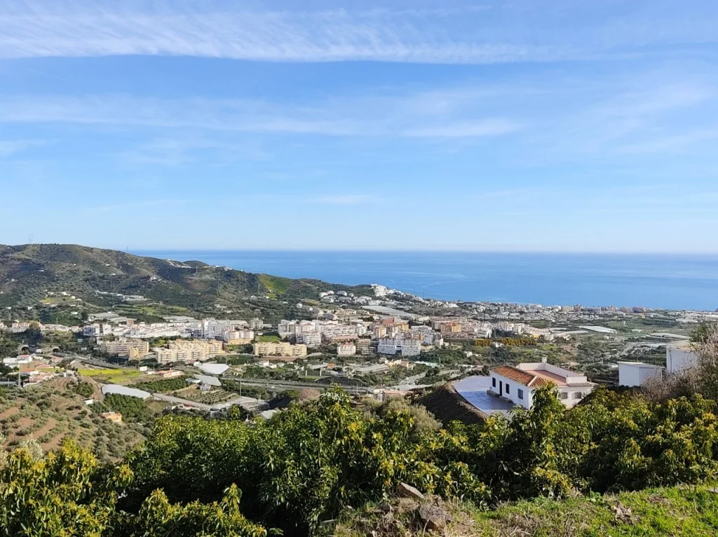InTravel - Koronapäiväkirjat: Uusia rajoituksia ja Andalusian rannikkoa Lenkkimaisema | Torrox, Andalusia, Espanja