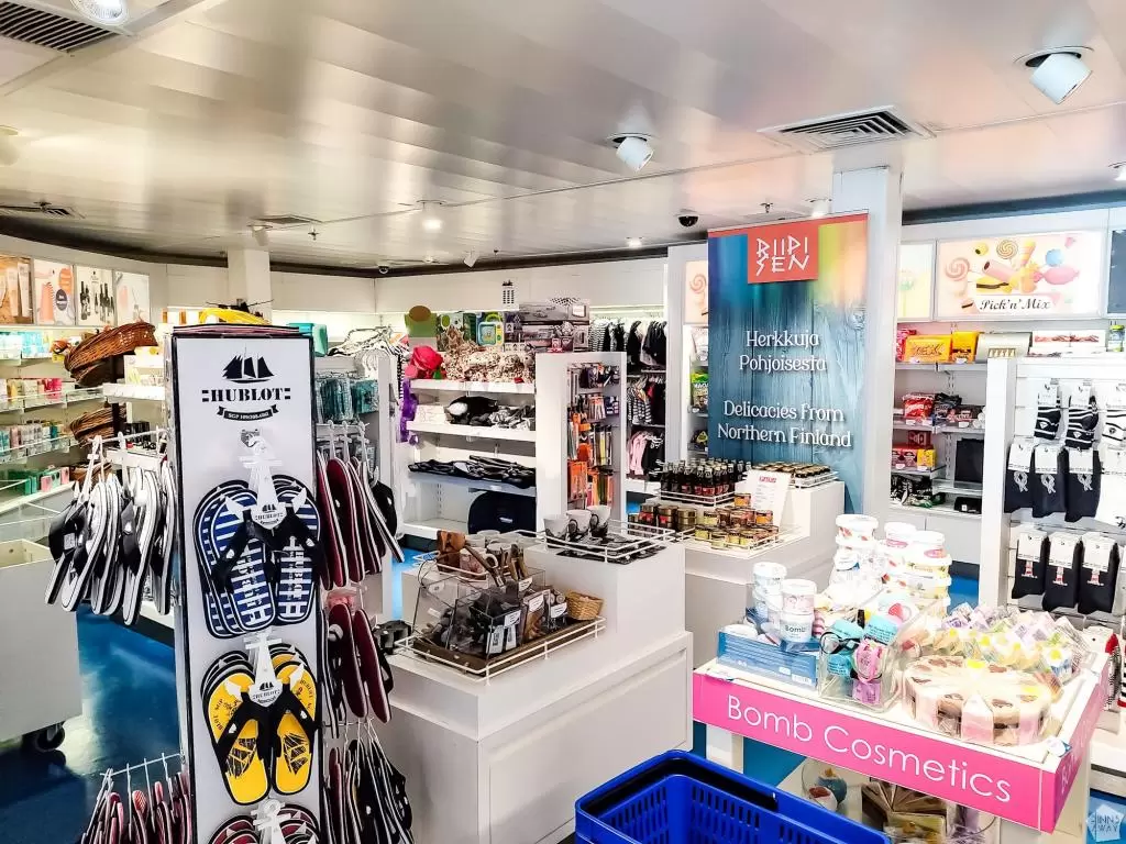 Sailor's Shop | Travemundesta Helsinkiin Finnlinesin rahtilaivalla | Finnlinesin lautta on oikotie Suomesta Saksaan | InTravel blogi