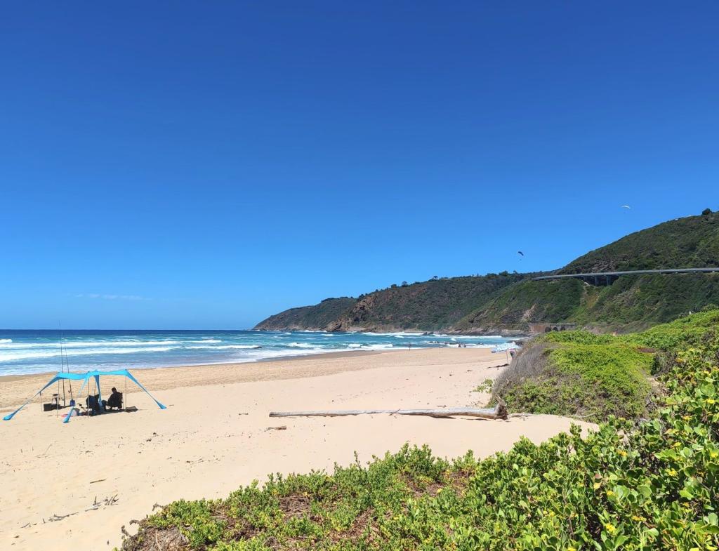 InTravel - Automatkalla Etelä-Afrikassa - rantoja, kansallispuistoja ja maisemateitä Herolds Bay Beach, Garden Route | Vuokra-autolla Etelä-Afrikassa | InTravel blogi