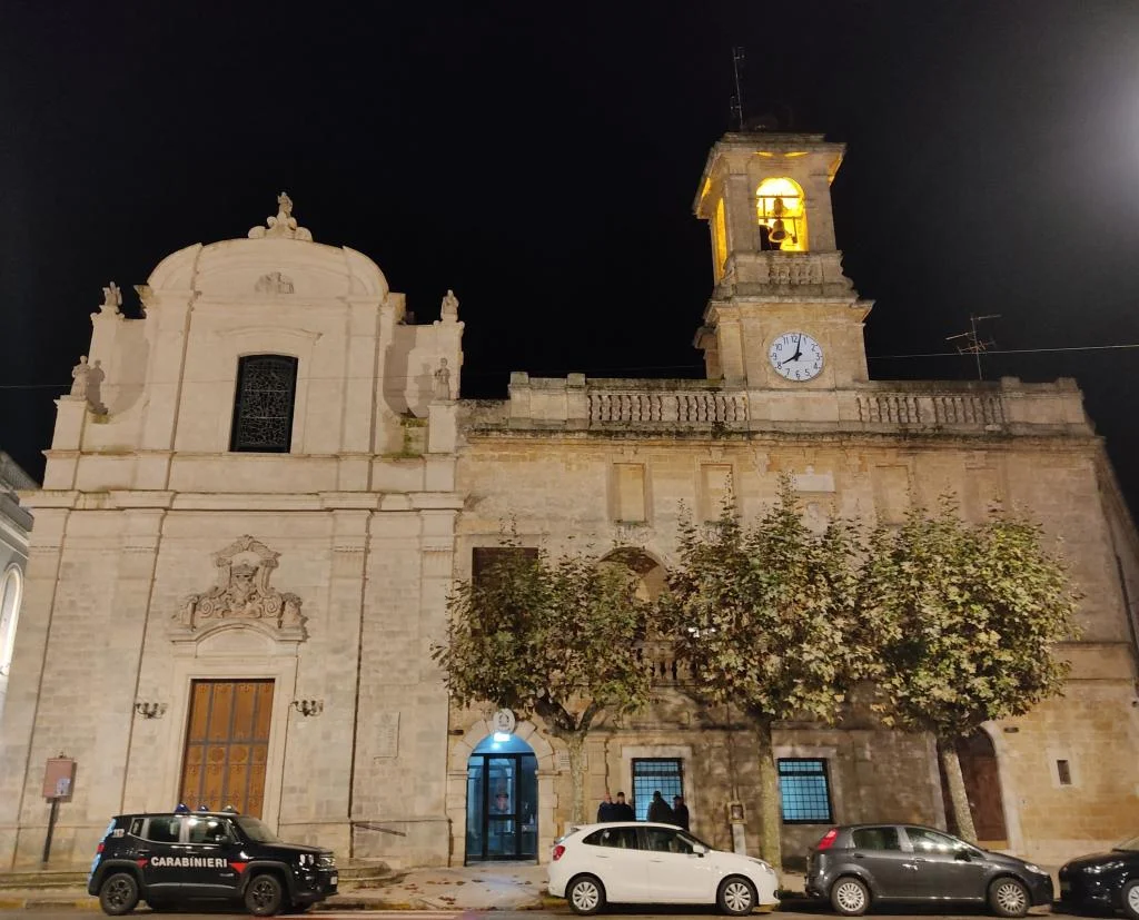 Gioia del Collen kaduilla illan pimennyttyä | Puglia | Italia | InTravel blogi