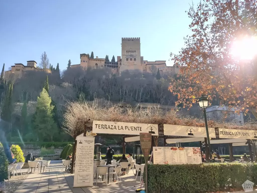 Näkymä Alhambraan Granadan Paseo de los Tristes kadulta | Andalusia, Espanja | InTravel blogi