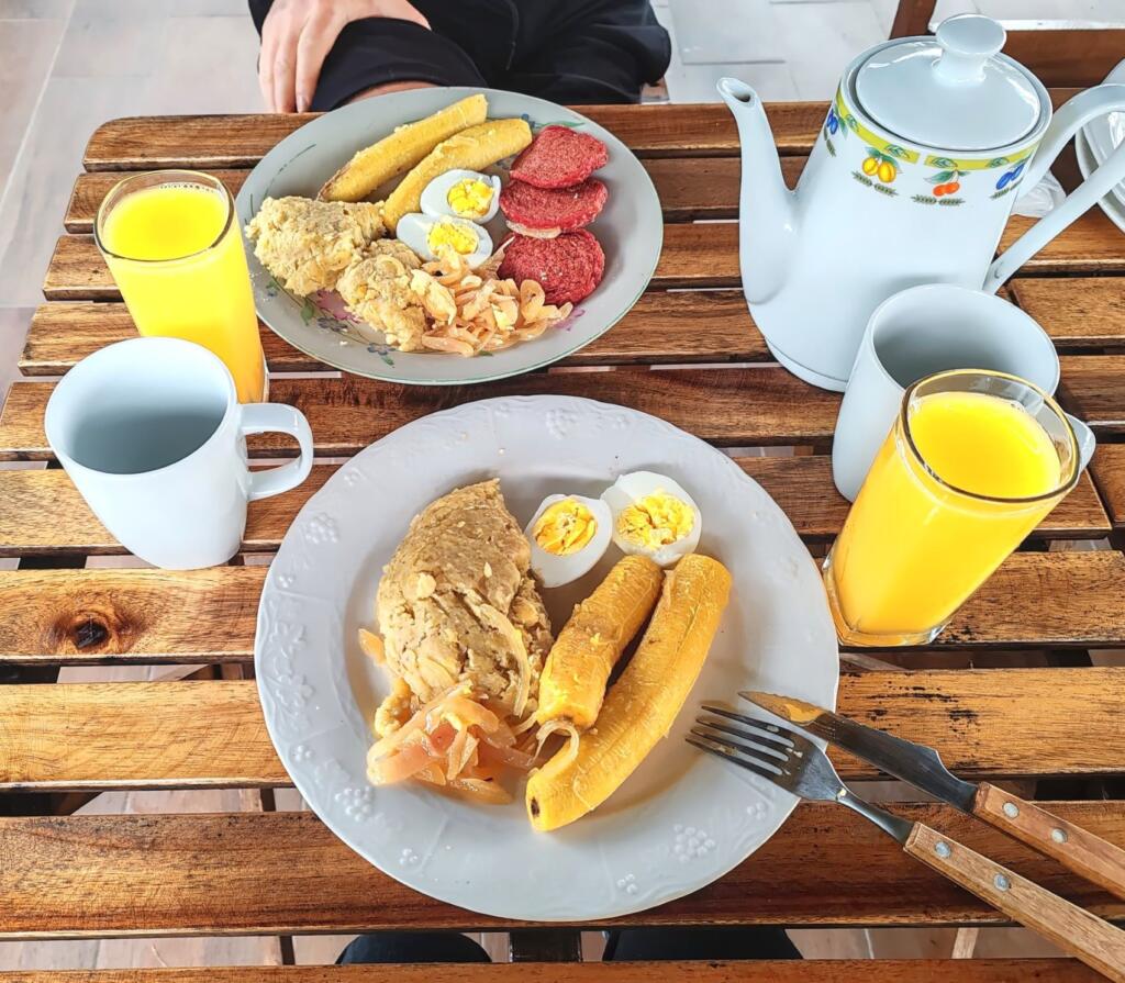 InTravel - Dominikaaninen tasavalta: Jarabacoan vesiputoukset ja Sosua Aamiainen Buena Vistassa | Dominikaaninen tasavalta: Jarabacoan vesiputoukset ja Sosua | InTravel blogi