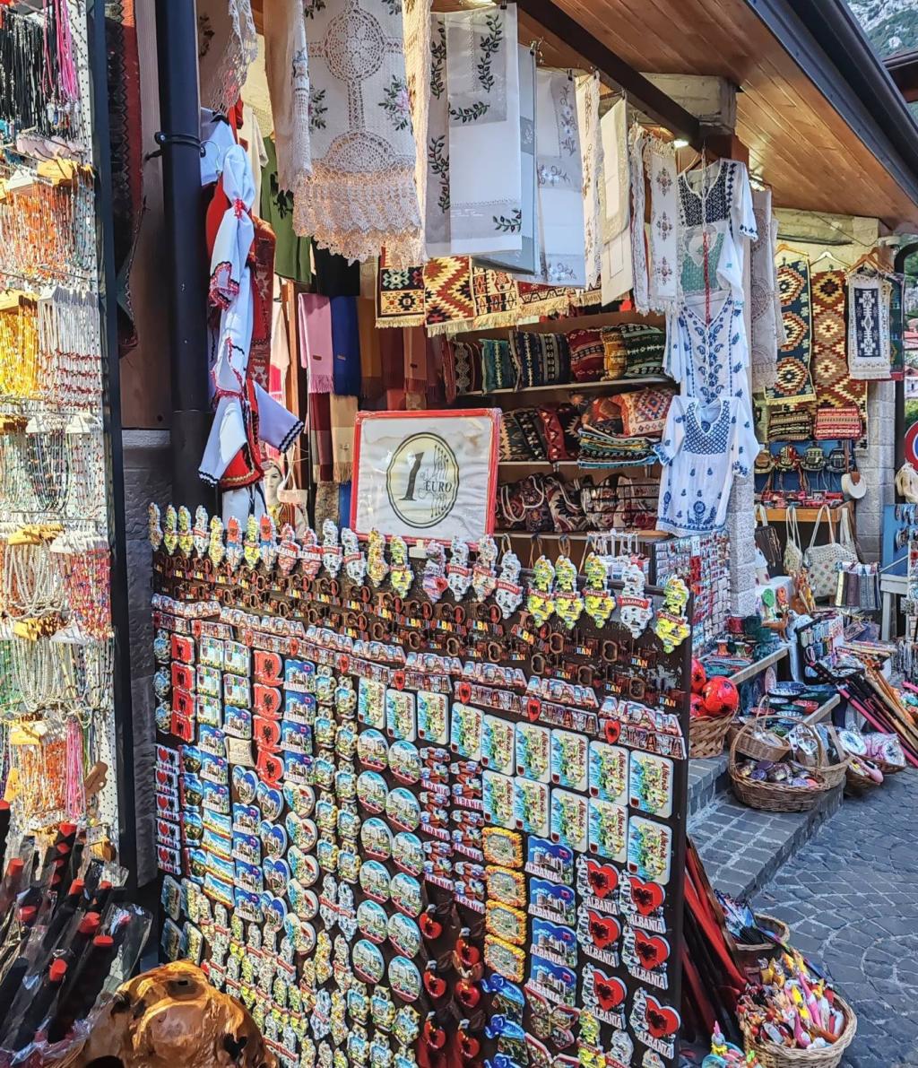 Krujan vanha basaari | Albania: Kruja, Tirana ja rannikkoa | InTravel