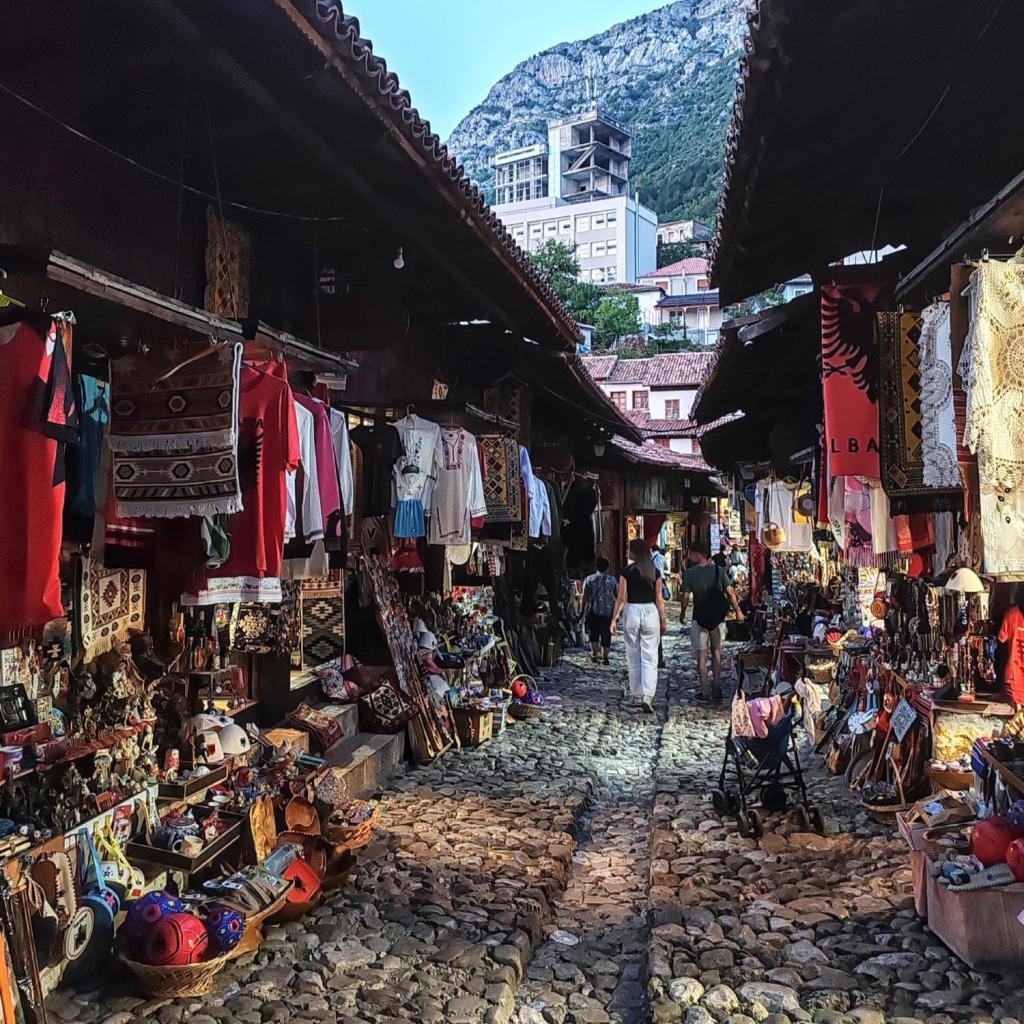 Krujan vanha basaari | Albania: Kruja, Tirana ja rannikkoa | InTravel