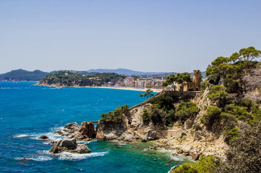 InTravel - Kesäkuu 2019 osa 2: Provencen kaupunkeja, Carcassonne ja Katalonia Lloret de Mare, Costa Brava, Katalonia, Espanja | InTravel Blogi