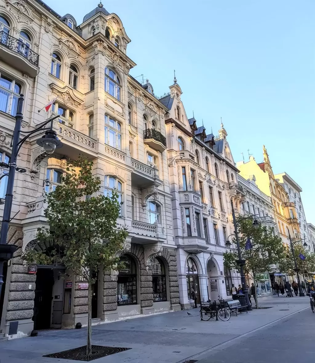 InTravel - Road trip halki Puolan, kolmen kaupungin kautta Piotrkowska-katu, Lodz | Puola | InTravel blogi