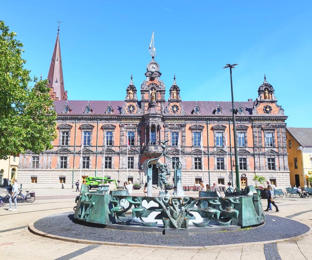 InTravel - Vuosikooste 2023 – seikkailuja Euroopassa ja Itä-Afrikassa Malmön kaupungintalo | road trip | InTravel