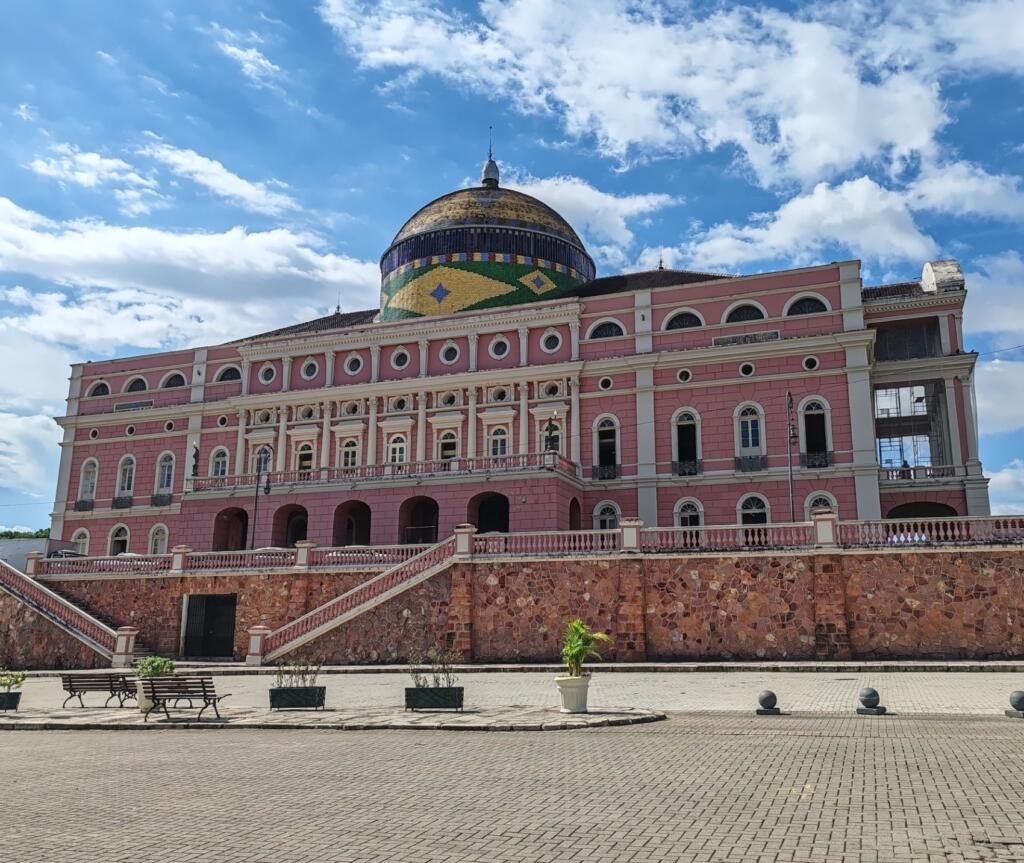 Manaus, Teatro Amazonas | Brasilia | Amazon jokilaivalla Manaus - Santarem - Belem | InTravel