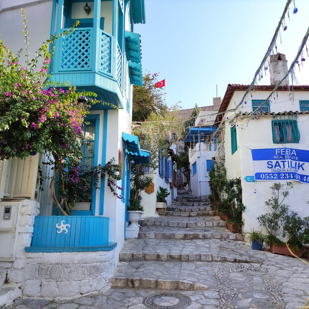 InTravel - Road trip Turkissa osa 5: Efesos, Izmir ja paluu Eurooppaan Kuja Marmariksessa | Road trip Turkissa | InTravel