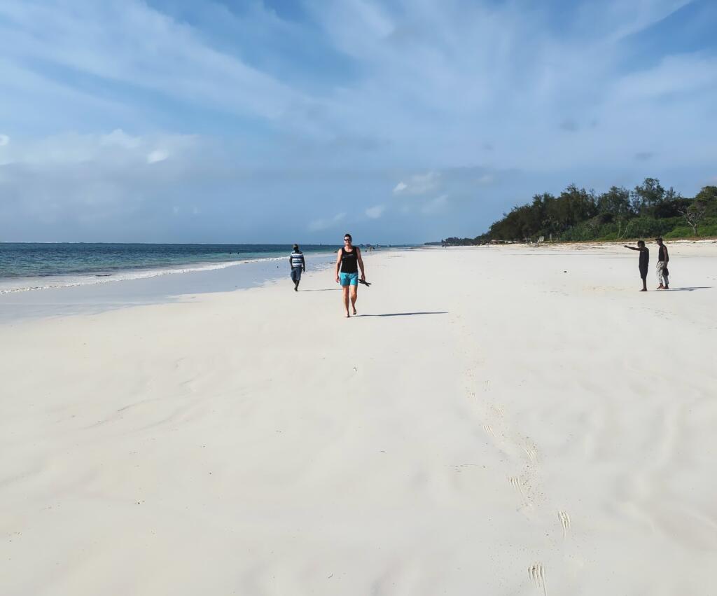 Diani Beach, Kenia | Postikortteja Mombasasta ja Diani Beachilta | InTravel