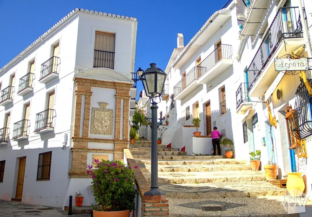 Frigiliana on yksi Andalusian valkoisista kylistä | Andalusia, Espanja