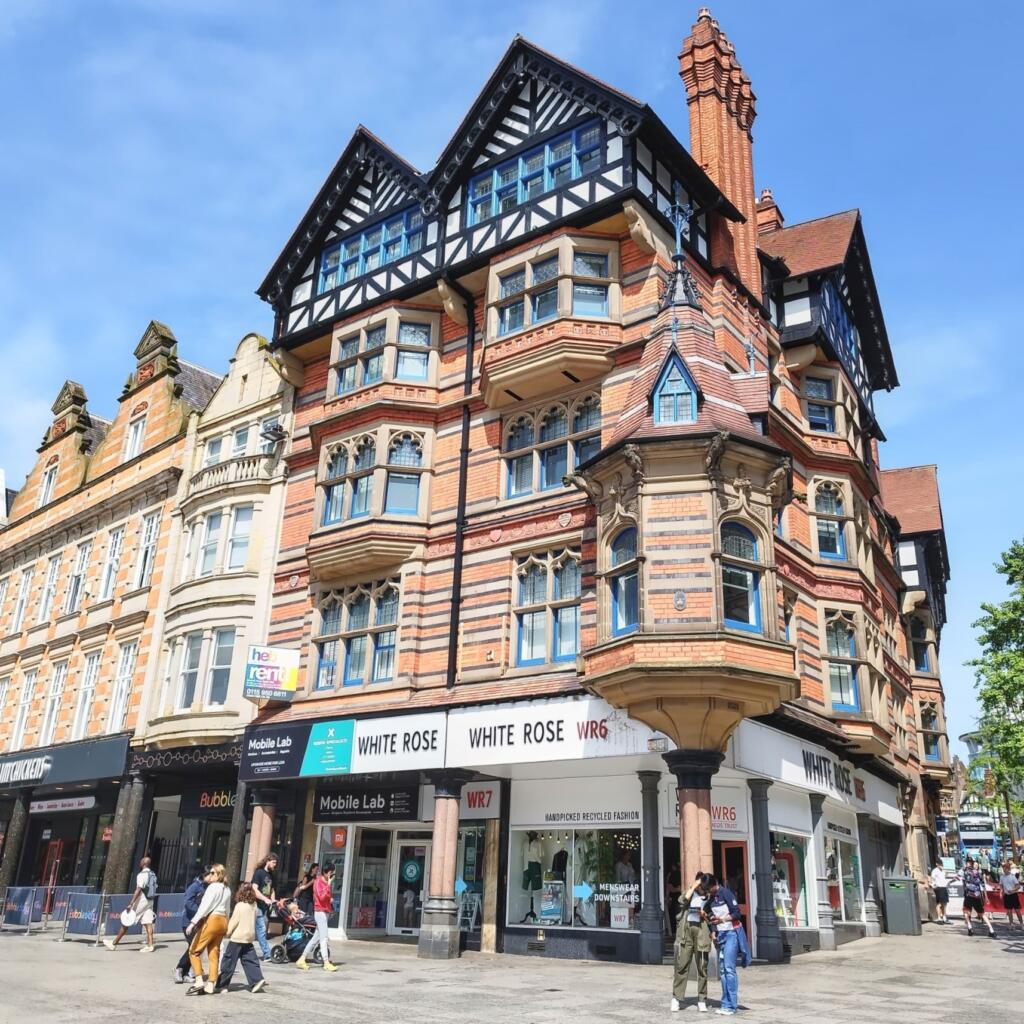 InTravel - Kevätreissu Lontooseen ja Nottinghamiin Arkkitehtuuria Nottinghamissa | Kevätreissu Lontooseen ja Nottinghamiin | InTravel