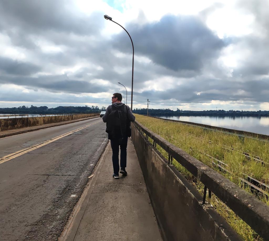InTravel - Uruguay: Colonia del Sacramento, Montevideo ja Rivera Ylittämässä rajaa silta pitkin Uruguaysta Argentiinaan | InTravel blogi