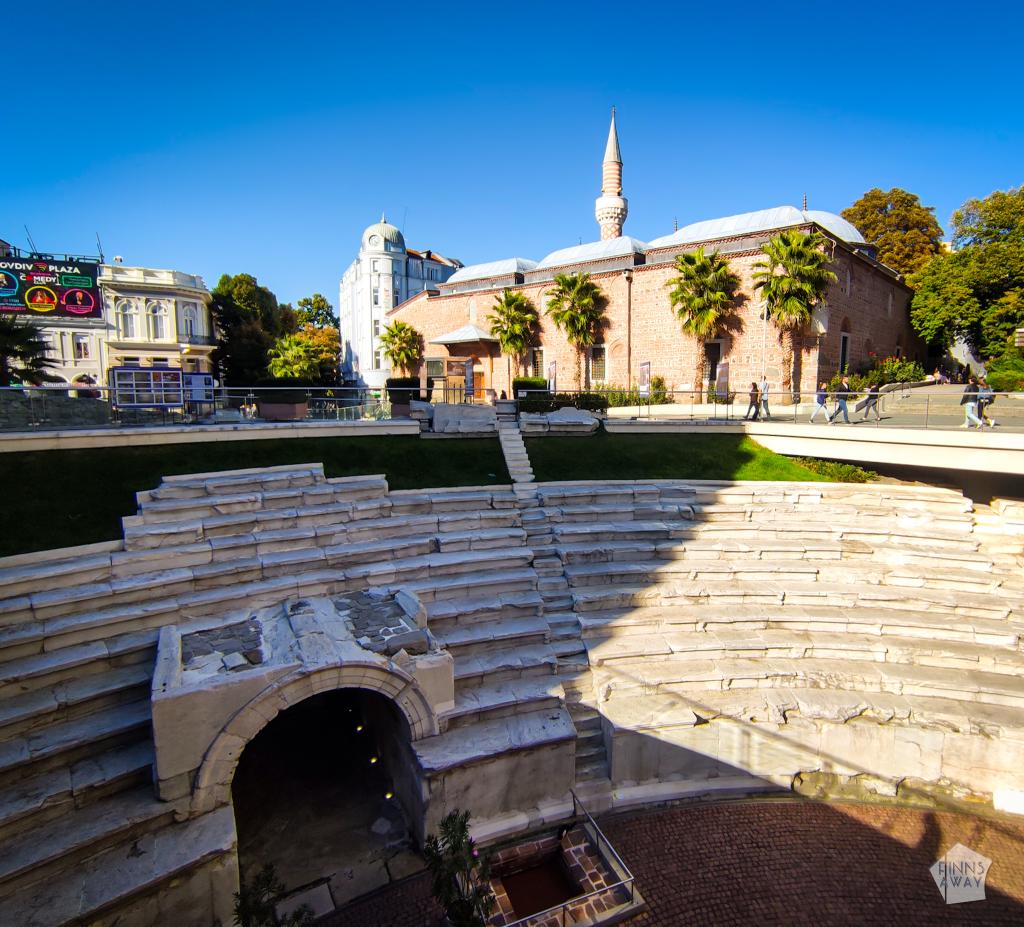 InTravel - Bulgarian helmiä; vuoristokylä Bansko ja historiallinen Plovdiv Roman stadium and a mosque | Plovdiv, Bulgaria | InTravel blogi