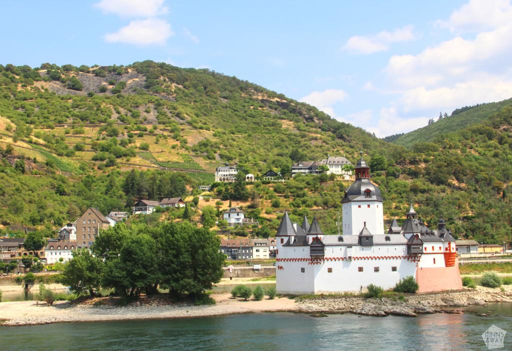 InTravel - Dijonin kautta Alsaceen ja halki Saksan kohti pohjoista Pfalzgrafenstein Castle, Rhine River, Germany | Road trip halki Saksan ja Ranskan | InTravel