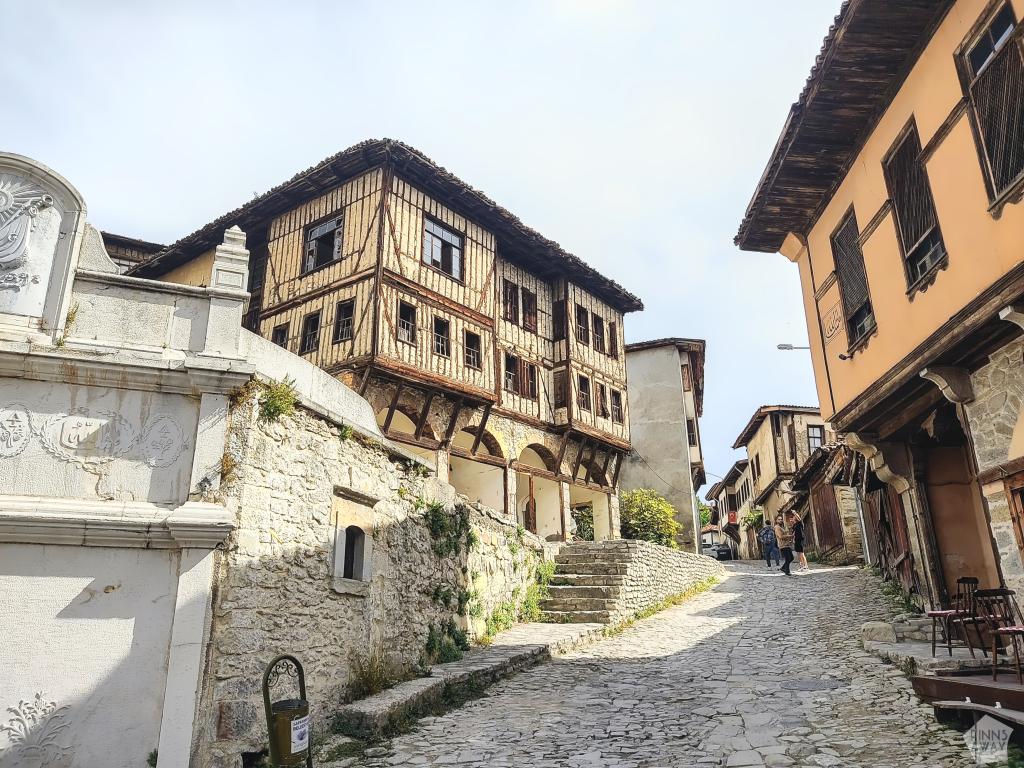 Perinnerakentamisen kortteleita Ankarassa | Road trip Turkissa osa 2: Safranbolu ja Ankara | InTravel blogi